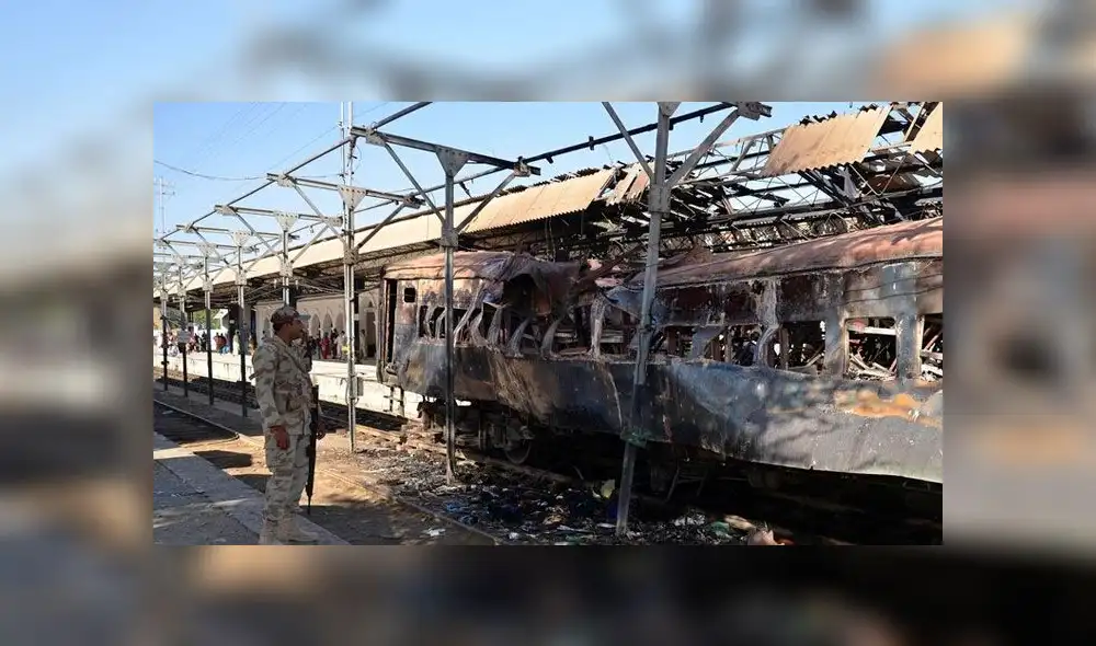 Al menos 4 muertos y varios heridos deja explosión de bomba en vías de tren en Pakistán