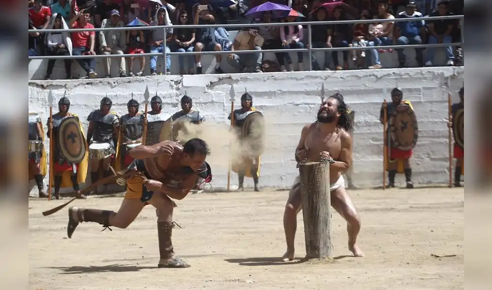 Semana Santa: actor es crucificado de verdad en Huánuco [FOTOS]