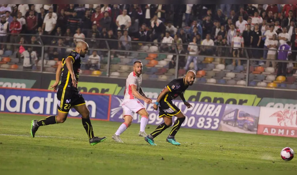 Universitario venció 2-0 a Sport Rosario y se aleja del descenso en Torneo Descentralizado [RESUMEN]
