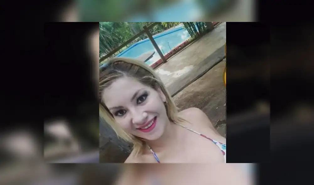 Bailó desnuda en la calle, destruyó un bar y fue detenida [FOTOS]