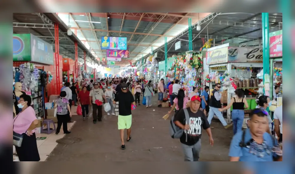 La afluencia de público en el centro de abasto aumenta. Los comerciantes piden a la MPCH reforzar la seguridad, Foto: Emmanuel Moreno/URPI/ LR La afluencia de público en el centro de abasto aumenta. Los comerciantes piden a la MPCH reforzar la seguridad, Foto: Emmanuel Moreno/URPI/ LR