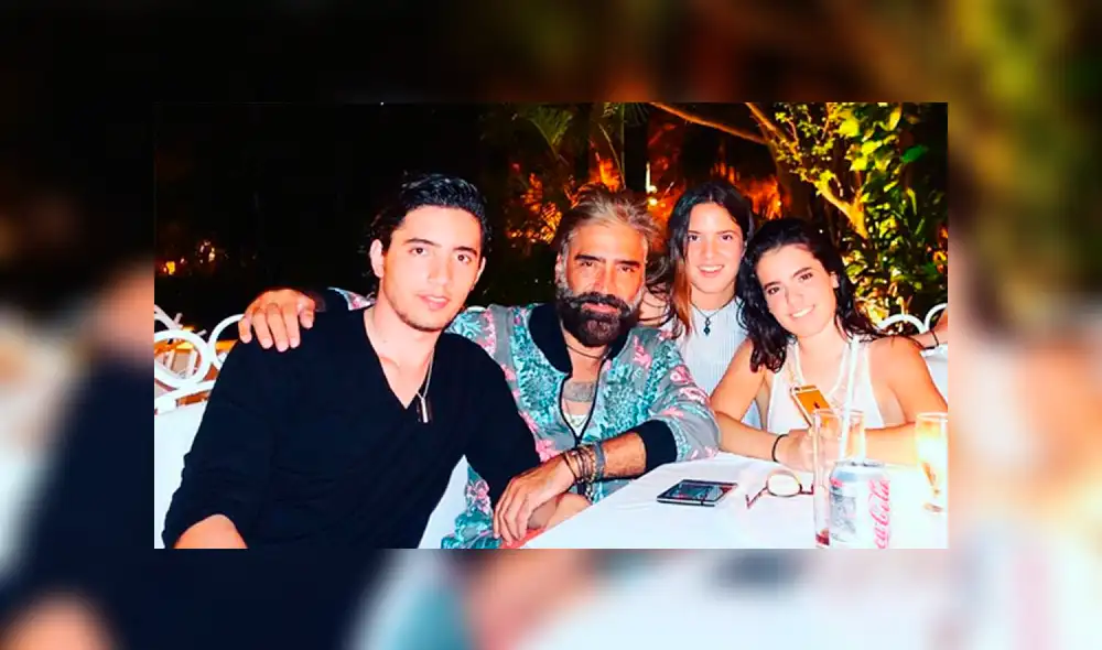Alejandro Fernández junto a sus hijos Fernando Jr., Camila y Valentina. Foto: Instagram