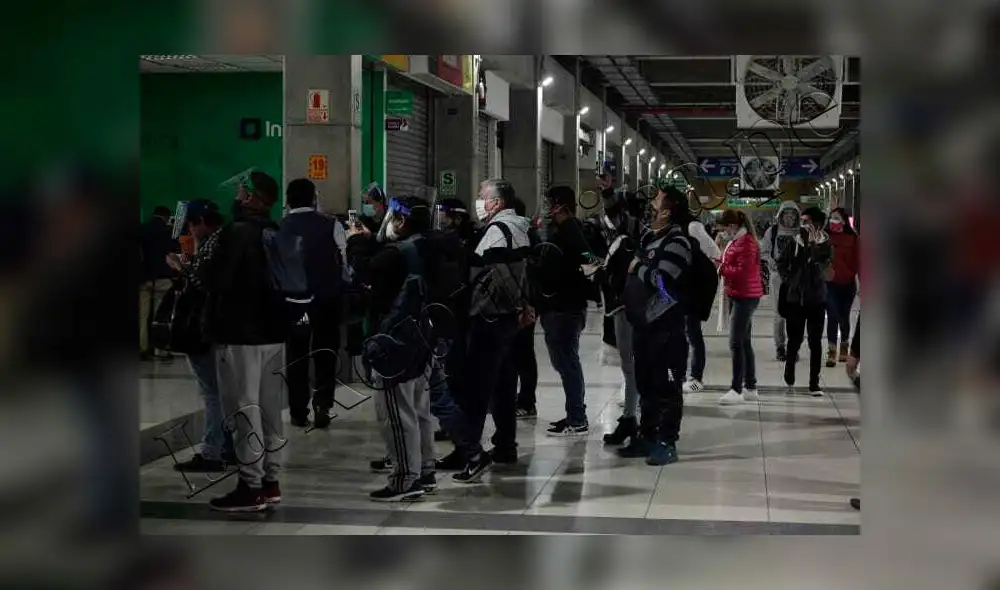 Reportan accidente en estación Central del Metropolitano. Foto: John Reyes / La República. Reportan accidente en estación Central del Metropolitano. Foto: John Reyes / La República.