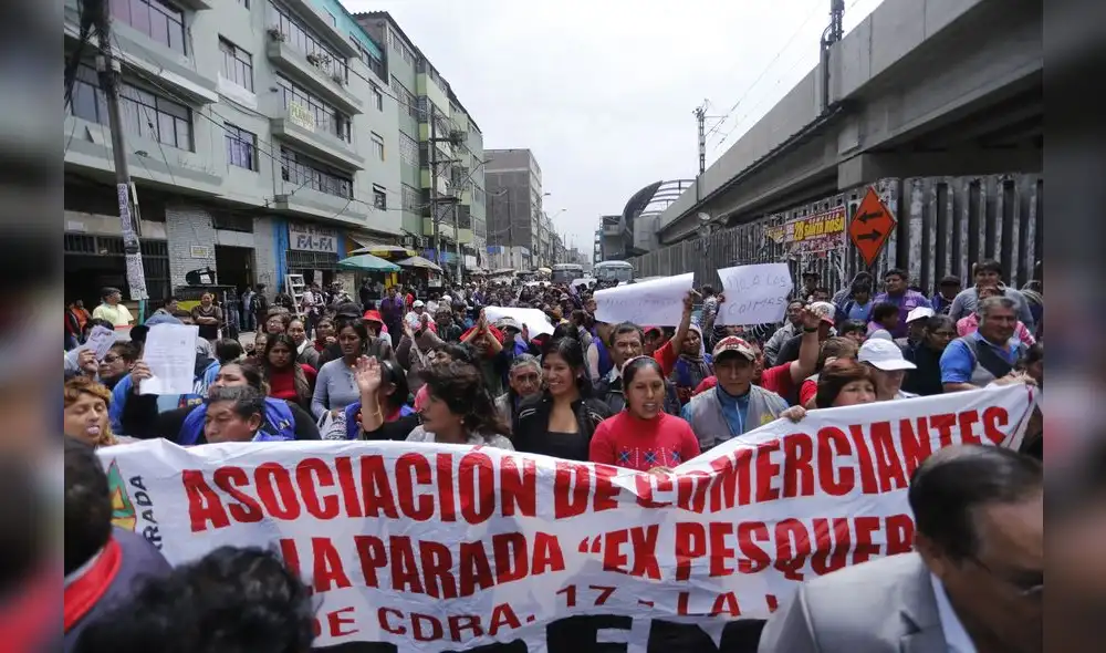 Ambulantes de La Parada denuncian: “Los cobros indebidos continúan”