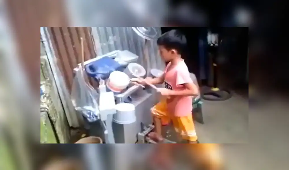 Vía Facebook. Un niño armó su propia batería a falta de recursos económicos para adquirir una. Vía Facebook. Un niño armó su propia batería a falta de recursos económicos para adquirir una.