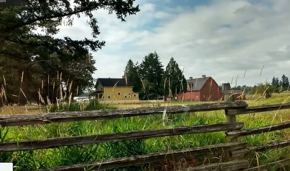 Desliza las imágenes para ver cómo luce la verdadera granja que aparece en la serie Smallville Foto: captura de Google Maps