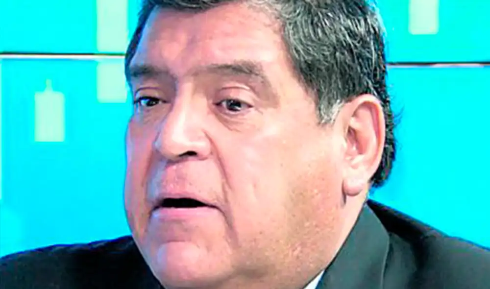 Juan José Marthans. Economista de la Escuela de Dirección de la Universidad de Piura (PAD). Juan José Marthans. Economista de la Escuela de Dirección de la Universidad de Piura (PAD).