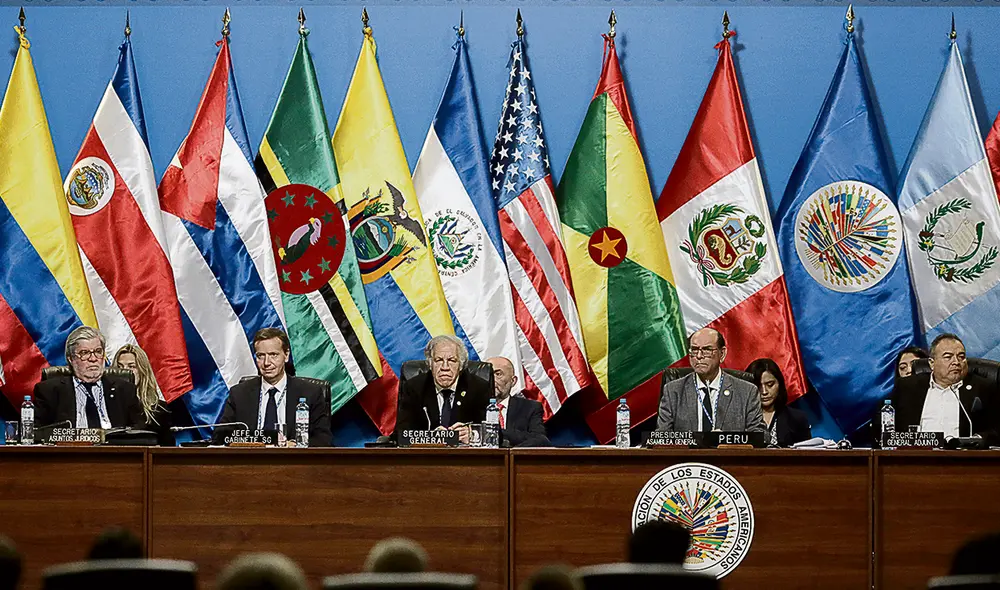 Delegación. La semana pasada, una misión de la OEA vino a nuestro país a escuchar a todas las partes involucradas en la crisis política de Perú. Foto: difusión Delegación. La semana pasada, una misión de la OEA vino a nuestro país a escuchar a todas las partes involucradas en la crisis política de Perú. Foto: difusión