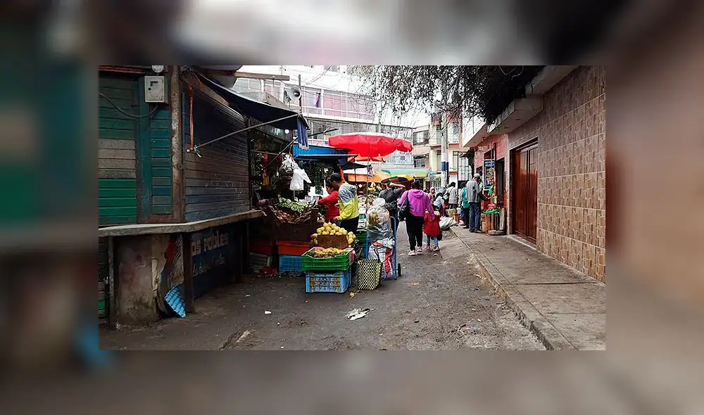 #YoDenuncio: comerciantes invaden calles de Chorrillos [FOTOS]