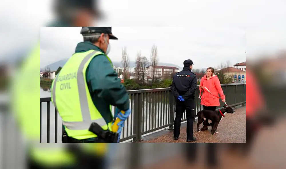 La Guardia Civil y el Ejército se encuentran desplegados por todo el país para mantener el orden y controlar que los ciudadanos acaten el estado de alarma. (Foto: EFE) La Guardia Civil y el Ejército se encuentran desplegados por todo el país para mantener el orden y controlar que los ciudadanos acaten el estado de alarma. (Foto: EFE)