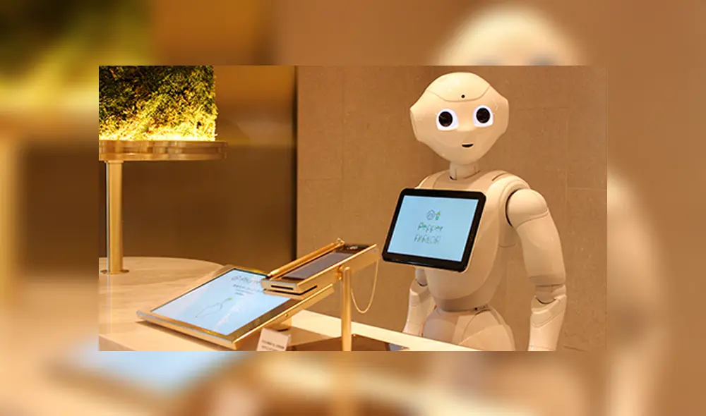 Robots Peppers atienden cafetería en Shibuya, Japón. Foto: Rankingbox. Robots Peppers atienden cafetería en Shibuya, Japón. Foto: Rankingbox.