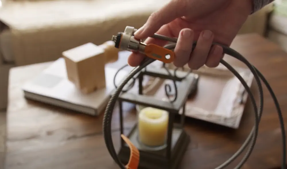 Candado se vende por separado. Foto: Captura de YouTube Candado se vende por separado. Foto: Captura de YouTube