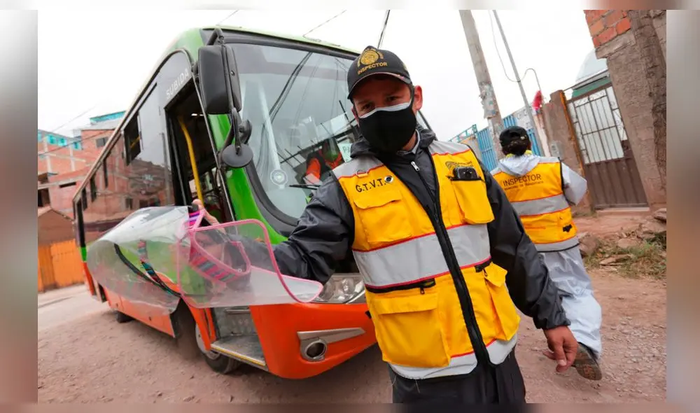 Fiscalizadores encontraron una serie de irregularidades en las unidades de transporte. Foto: Municipalidad de Cusco Fiscalizadores encontraron una serie de irregularidades en las unidades de transporte. Foto: Municipalidad de Cusco