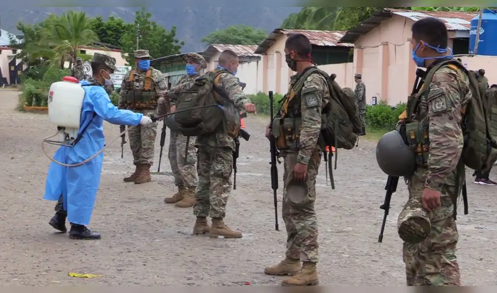 Desinfección de soldados Desinfección de soldados