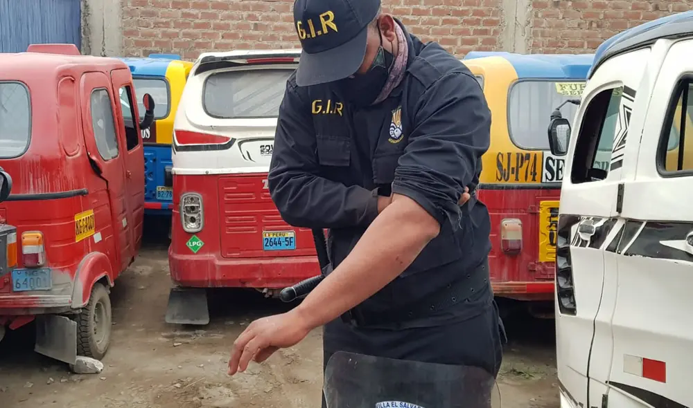 Mototaxistas agreden a policías y serenos de VES | Créditos: Deysi Portuguez / URPI-GLR Mototaxistas agreden a policías y serenos de VES | Créditos: Deysi Portuguez / URPI-GLR