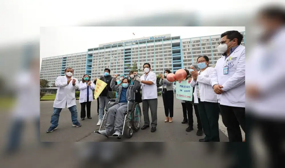 En su mayoría los contagiados se recuperaron tras cumplir el aislamiento domiciliario, aunque también una importante cantidad se atención en hospitales. (Foto: EsSalud) En su mayoría los contagiados se recuperaron tras cumplir el aislamiento domiciliario, aunque también una importante cantidad se atención en hospitales. (Foto: EsSalud)