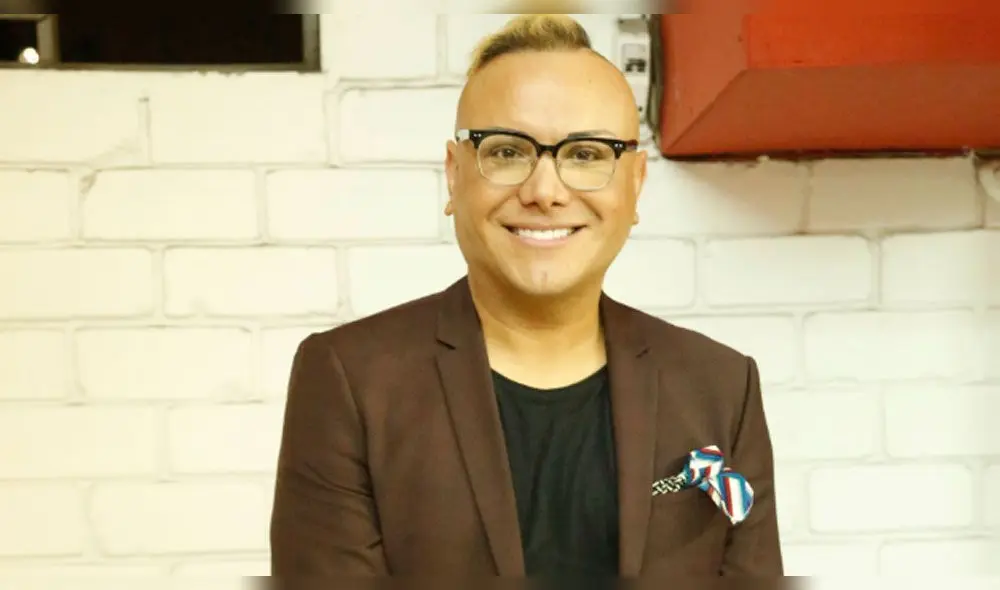Carlos Cacho regresa con nuevo programa online