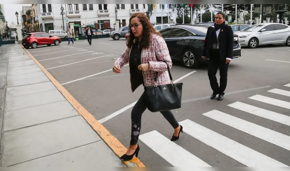 Rosa Bartra es uno de las 16 excongresistas que intentan volver al Parlamento. Foto: La República.