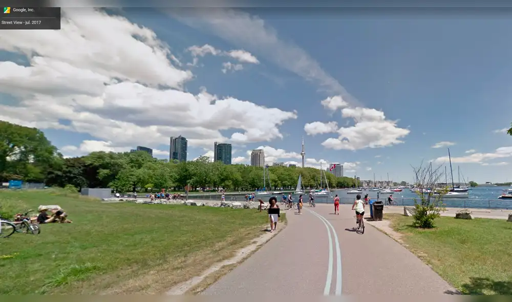 Google Maps: Hallan a Mujer en obscena situación y genera polémica en Canadá [FOTOS] 