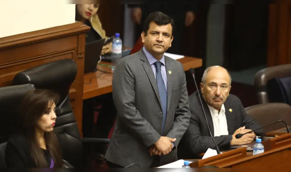 Fujimorista López Vilela, acusado por tocamientos indebidos, se casa este sábado Fujimorista López Vilela, acusado por tocamientos indebidos, se casa este sábado