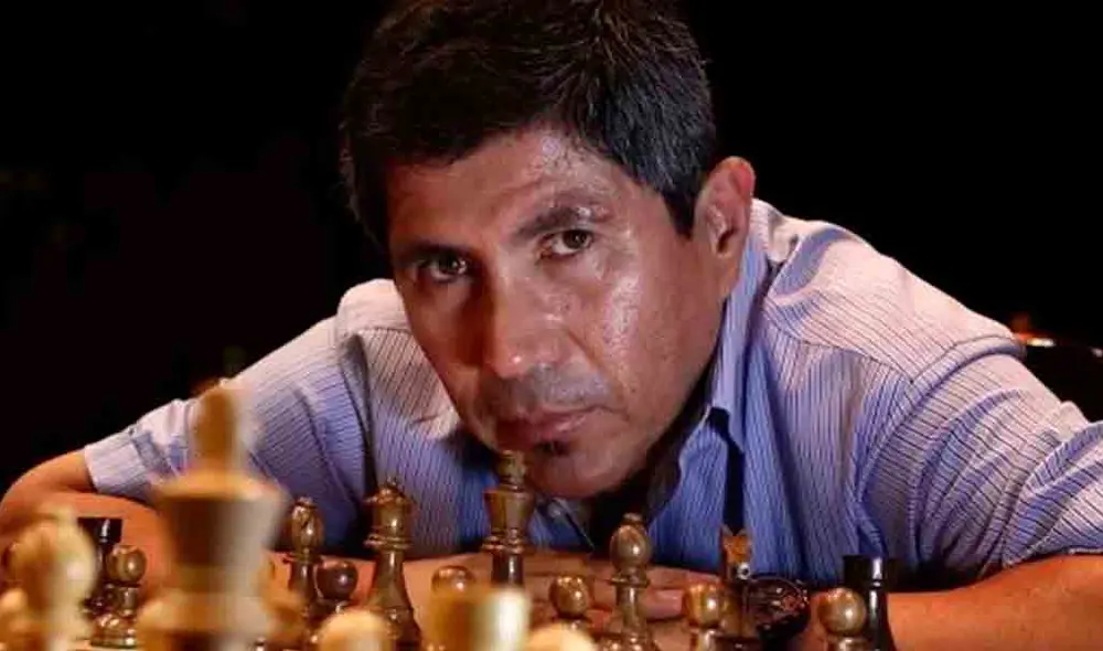 Granda es originario de Camaná, Arequipa.