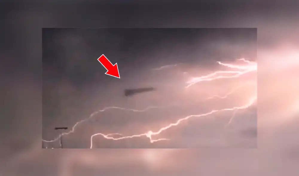 YouTube viral: graban a 'OVNI' de forma triangular atrapado en una tormenta eléctrica [VIDEO]