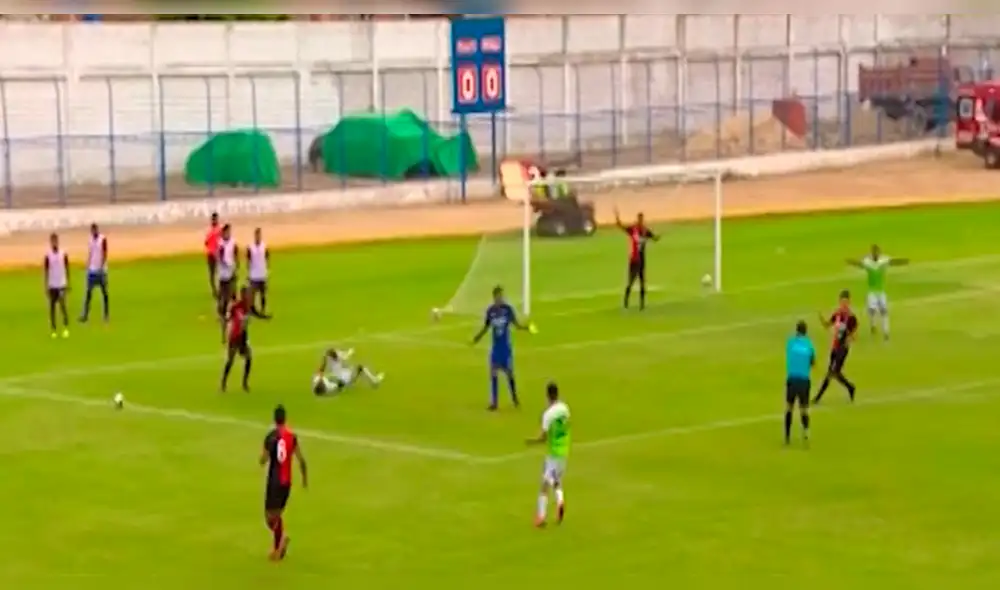 Angelo Campos realizó un 'sombrerito' pero terminó cometiendo un penal [VIDEO]