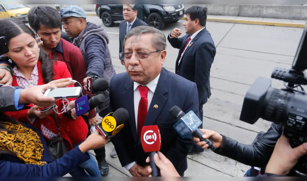 Joven asambleísta encaró a expresidente del CNM Orlando Velásquez [VIDEO]