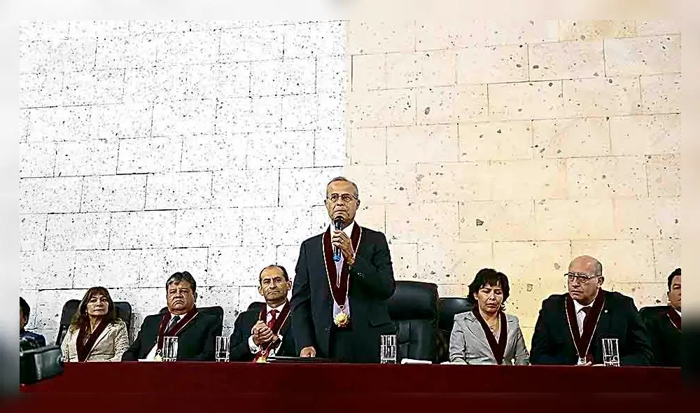 JURAMENTACION DECANO COLEGIO DE ABOGADOS JOSE ARCE JURAMENTACION DECANO COLEGIO DE ABOGADOS JOSE ARCE