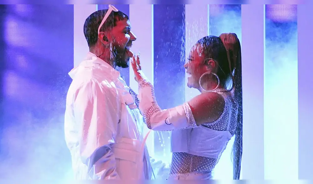 Karol G es atacada en Facebook tras usar peluca en los Latin Billboard [VIDEO]