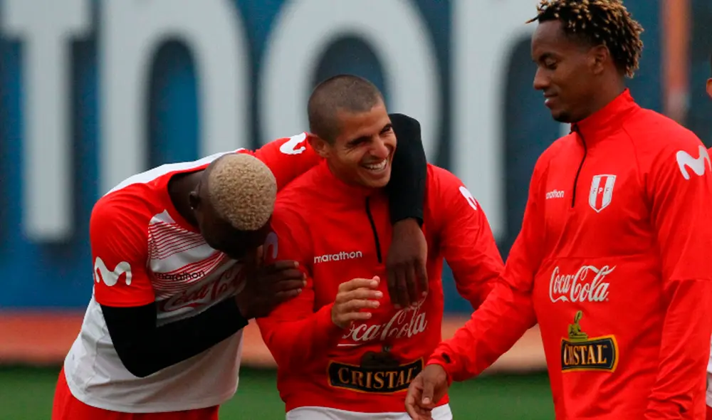 Aldo Corzo y su terrible elogio a Luis Advíncula. Foto: Grupo La República