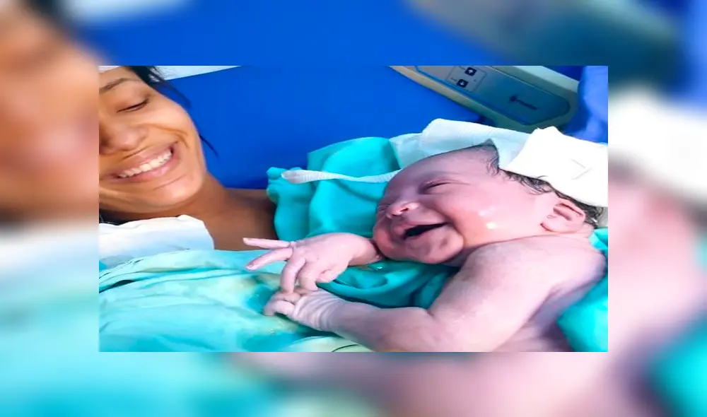 En Facebook, un joven se emocionó hasta las lágrimas al apreciar la sonrisa de su bebé recién nacida. En Facebook, un joven se emocionó hasta las lágrimas al apreciar la sonrisa de su bebé recién nacida.