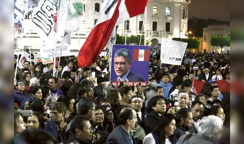 Masivo rechazo a impunidad de Chávarry, Becerril y fuga de Hinostroza
