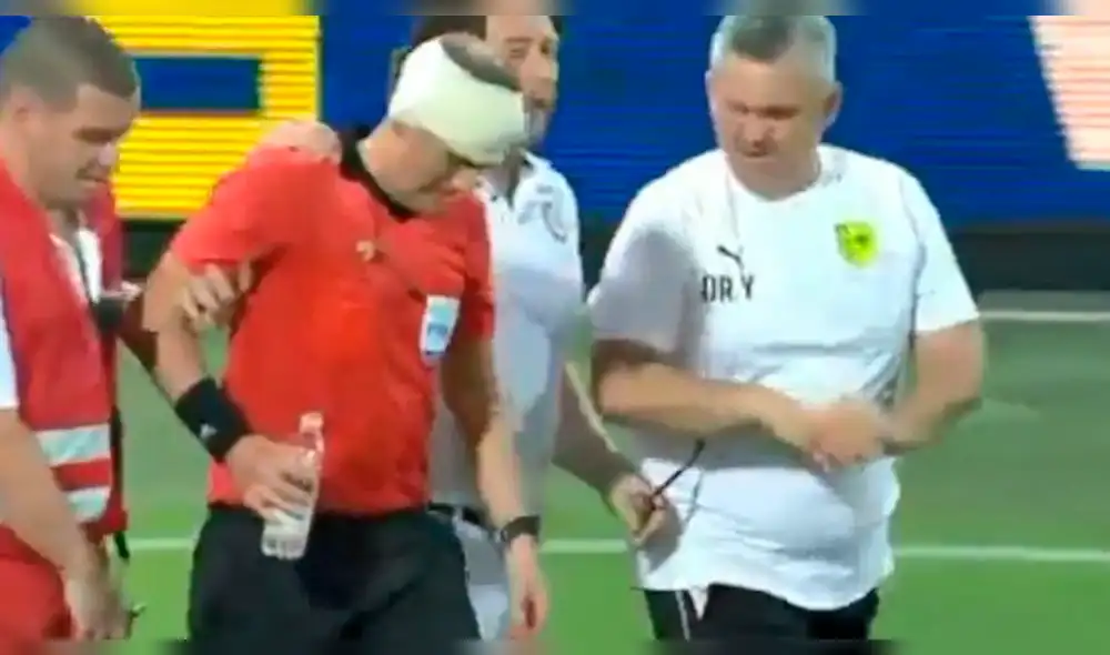Árbitro sufre corte en la cabeza en partido de la UEFA Europa League [VIDEO]