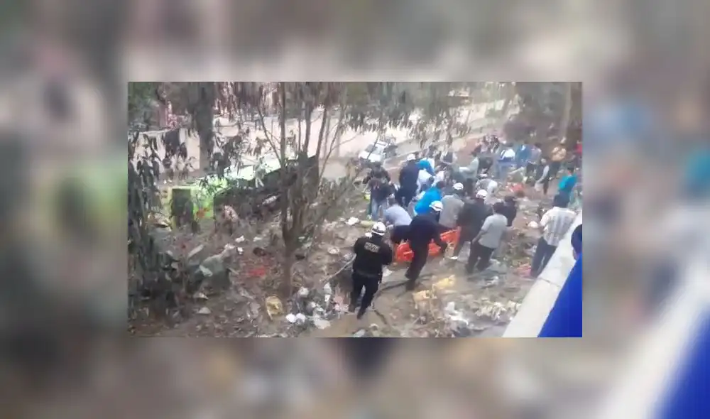 Cerro San Cristóbal: Al menos 9 muertos deja despiste de bus turístico [EN VIVO]