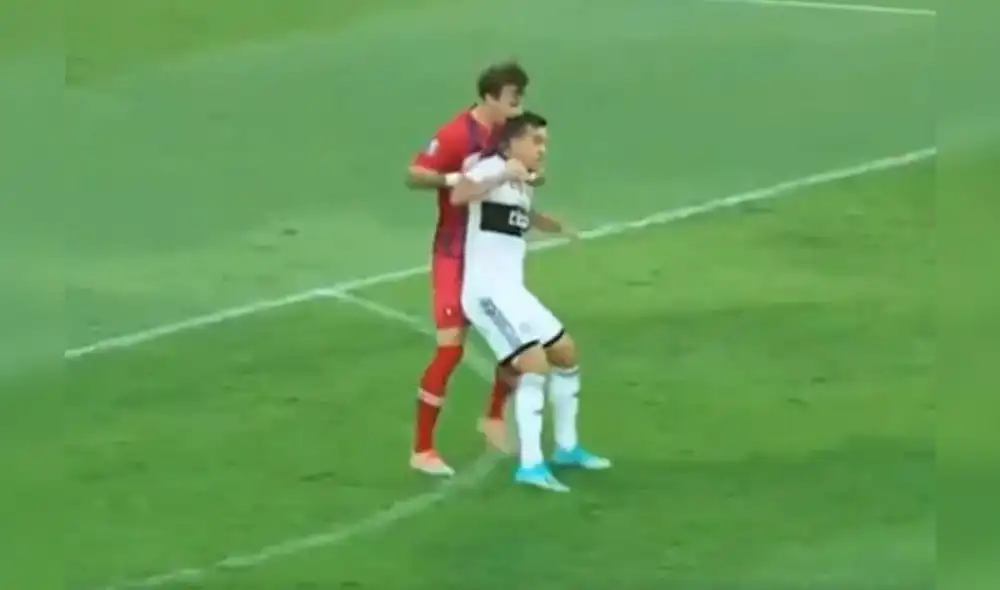 El futbolista venezolano mordió a su rival durante el clásico paraguayo entre Olimpia y Cerro Porteño. Foto: Captura de video. El futbolista venezolano mordió a su rival durante el clásico paraguayo entre Olimpia y Cerro Porteño. Foto: Captura de video.