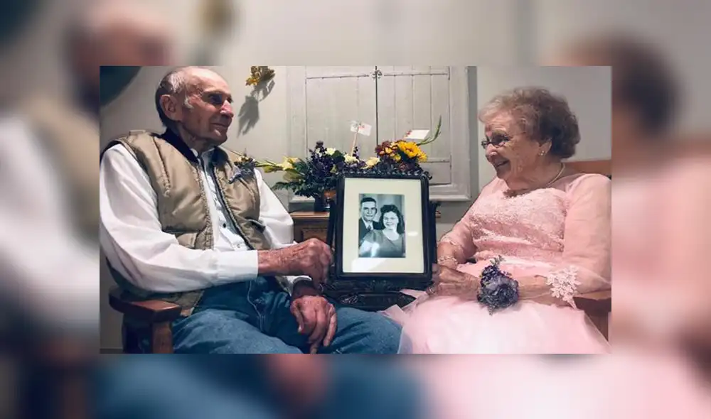 En YouTube, un anciano quiso sorprender a su esposa en el día de su aniversario y tuvo una sentimental reacción.