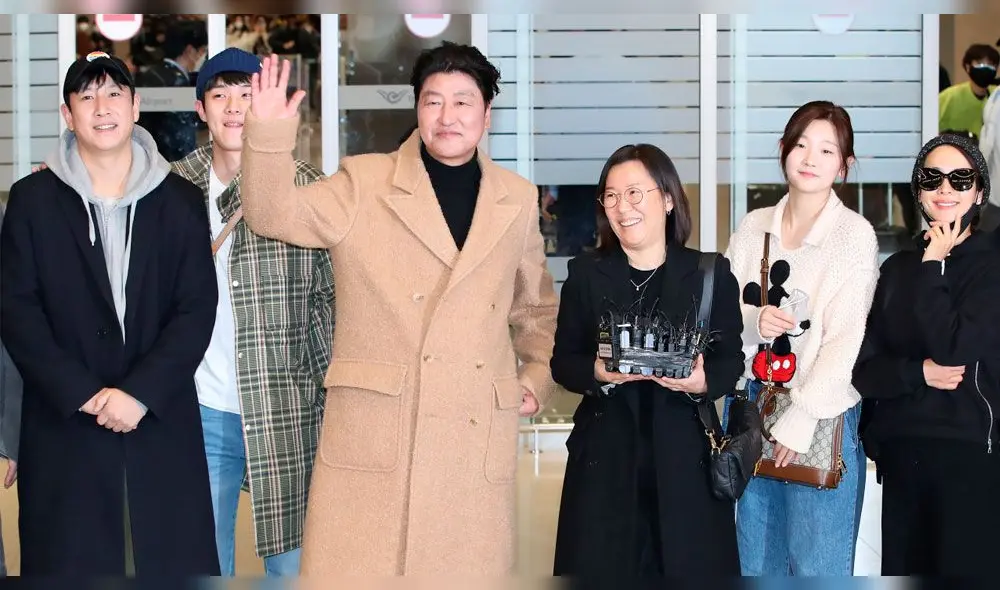 'Parasite': los actores y el equipo de producción recibieron una cálida bienvenida 'Parasite': los actores y el equipo de producción recibieron una cálida bienvenida