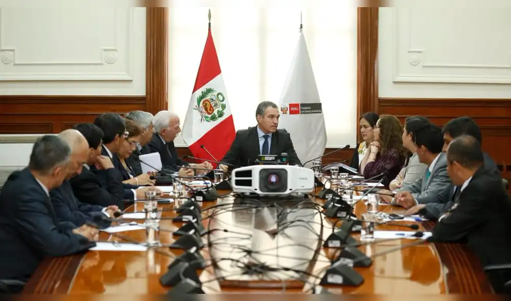 Salvador del Solar culminó reuniones con bancadas del lunes