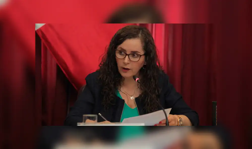 Rosa Bartra: Ley de empleo juvenil está en proceso de socialización