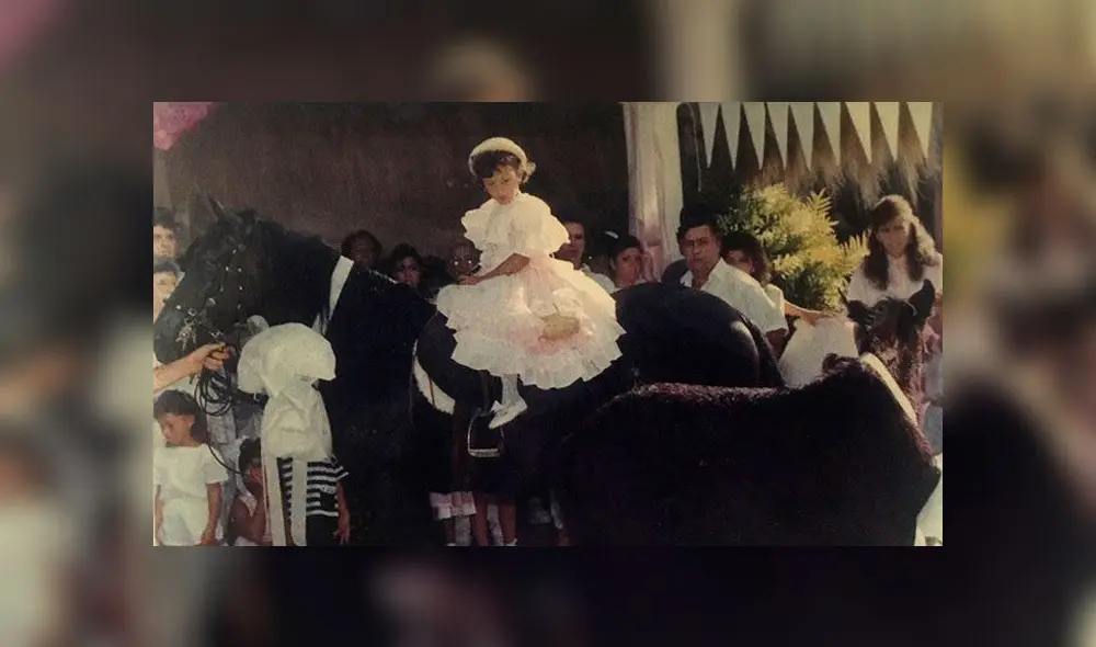 Manuela Escobar y la yegua que recibió el día de su cumpleaños, según aclaró su madre Victoria Henao. Foto: Difusión