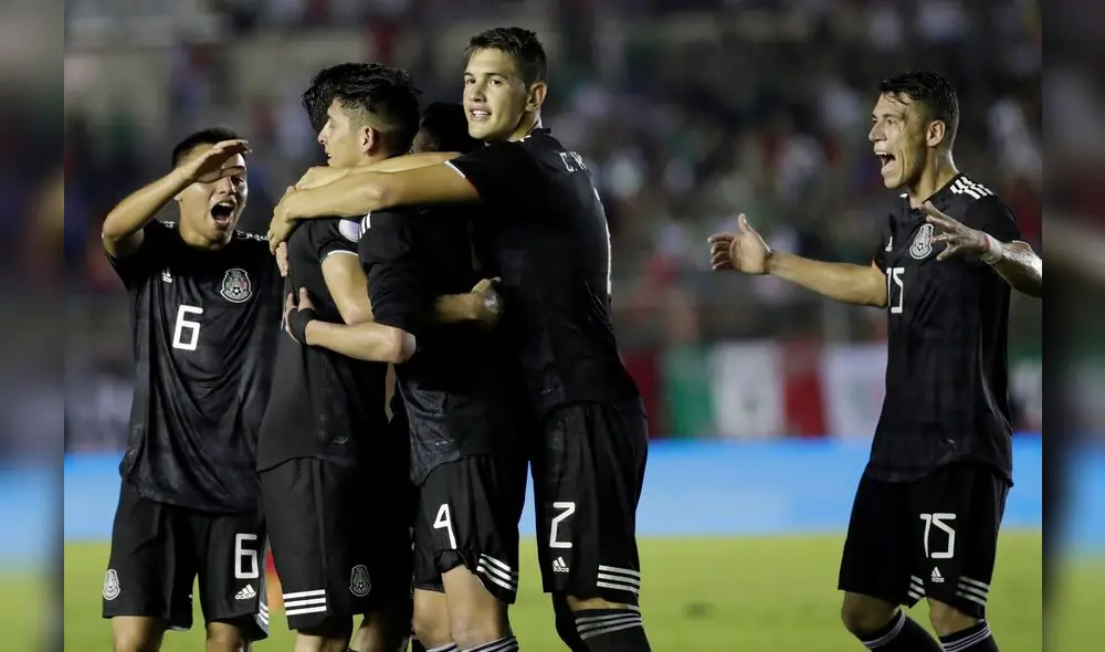 AME5561. CIUDAD DE PANAMÁ (PANAMÁ), 15/11/2019.- Jugadores de México celebran este viernes tras anotar un gol contra Panamá, durante el partido de fútbol entre ambas selecciones por la Liga de Naciones Concacaf, en el estadio Rommel Fernández, en Ciudad de Panamá (Panamá). EFE/Bienvenido Velasco AME5561. CIUDAD DE PANAMÁ (PANAMÁ), 15/11/2019.- Jugadores de México celebran este viernes tras anotar un gol contra Panamá, durante el partido de fútbol entre ambas selecciones por la Liga de Naciones Concacaf, en el estadio Rommel Fernández, en Ciudad de Panamá (Panamá). EFE/Bienvenido Velasco