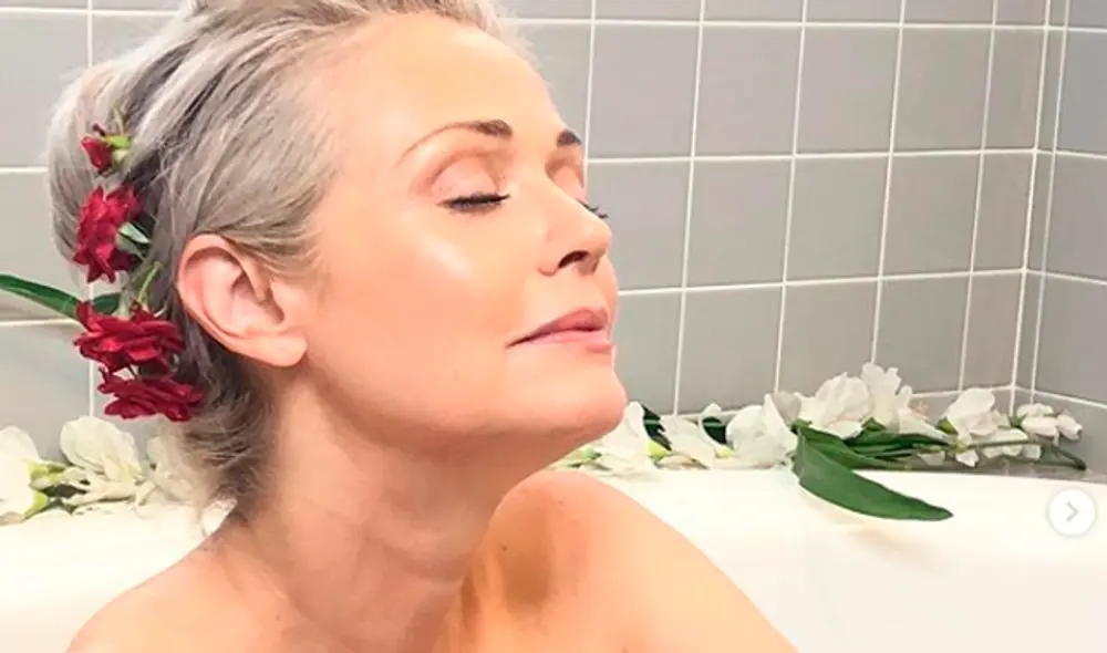 Modelo de 56 años sorprende al mundo con su impresionante figura [FOTOS]