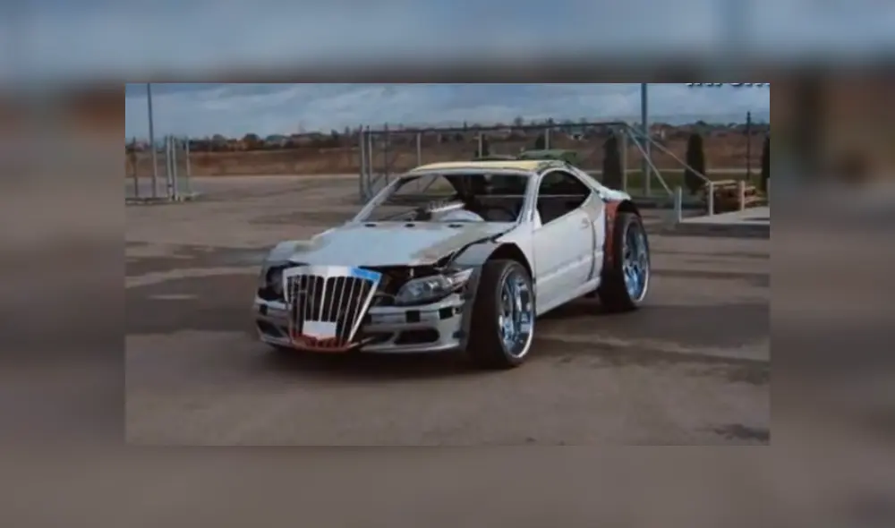 Desliza para ver el cambio de este auto que sorprendió a todos en Facebook. Foto: Captura. Desliza para ver el cambio de este auto que sorprendió a todos en Facebook. Foto: Captura.