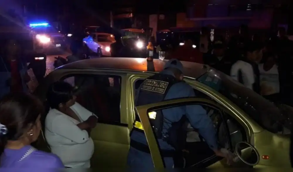 Piura: violento choque entre moto y auto deja cuatro heridos 