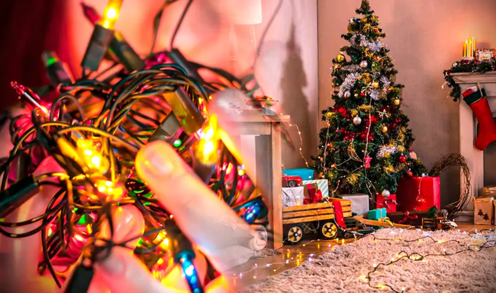 Las luces navideñas son uno de los artefactos que más consumo de luz generan. Foto: composición de Gerson Cardoso Las luces navideñas son uno de los artefactos que más consumo de luz generan. Foto: composición de Gerson Cardoso