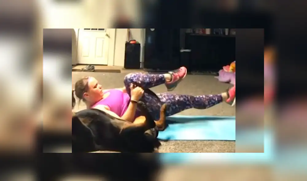 Facebook viral: captan a perro copiando ejercicios de su dueña y enternece a miles [VIDEO] 