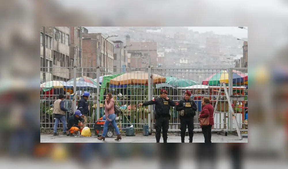 Comerciantes desalojados de avenida Aviación podrán trabajar formalmente en mercados de Cercado de Lima.