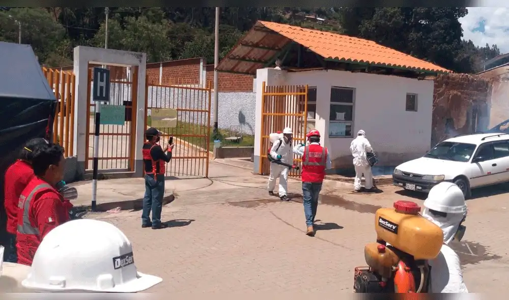 Realizan desinfección de centros de salud de Áncash. Realizan desinfección de centros de salud de Áncash.