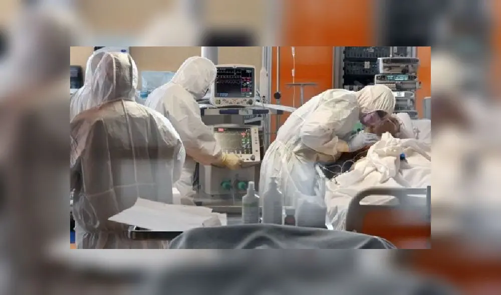 Doctores y enfermos COVID-19. Foto: Getty Images